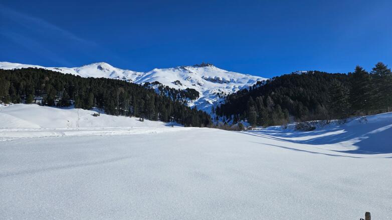 Blick auf den Hippold und die Eiskarspitze