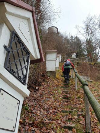 steilen Aufstieg zur Wallnerkapelle