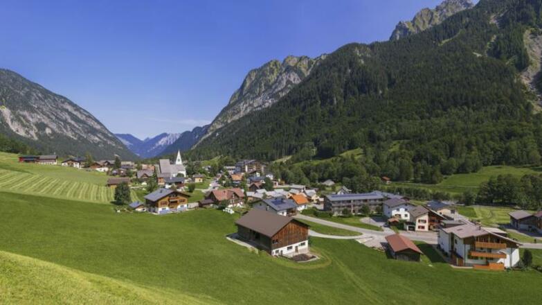 Am Hang mit Blick auf Brand (c) Clemens, Multimedi