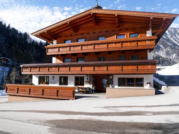 Eingang Gasthof Gwercherwirt Winter