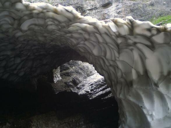Eiskapelle im Griesbachkessel in Hintersee