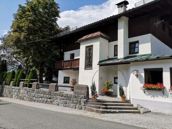 Gasthof Möslbichl Seitenansicht