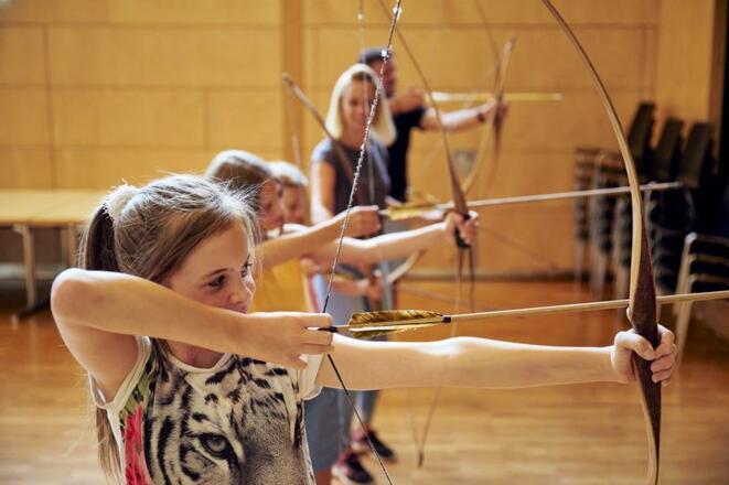Indoor Bogenschießen im Brandnertal (c) Alex Kaise