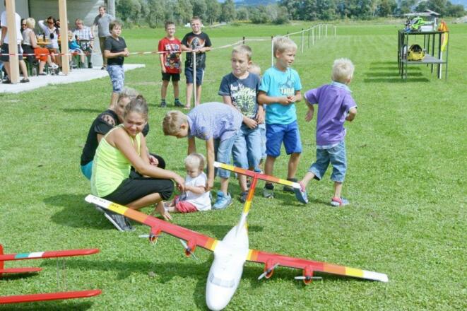 Modellflugplatz Sommer