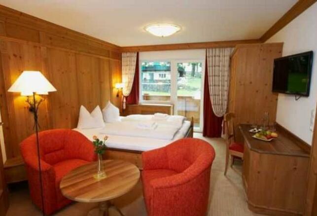 Superior-Doppelzimmer Huflattich