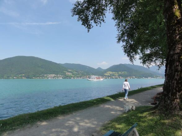 Am Tegernsee Spazieren am See