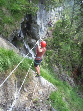 erste Seilbrücke