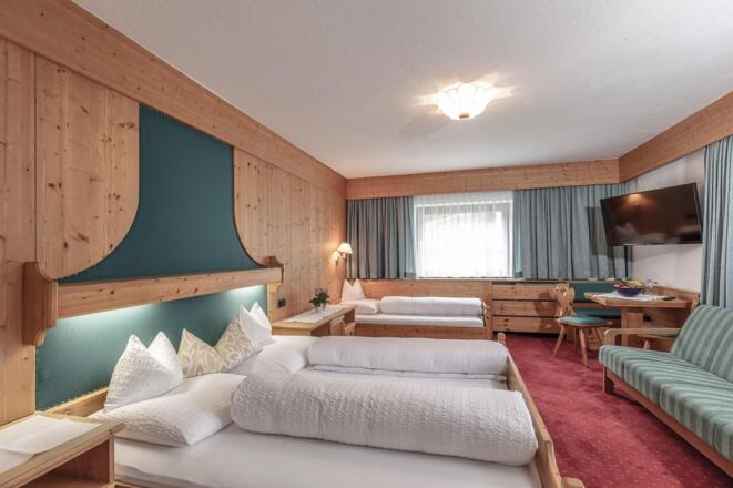 Dreibettzimmer mit Zustellbett