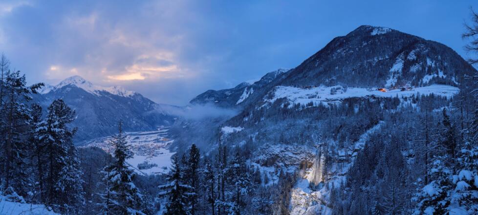 Stuibenfall bei Nacht