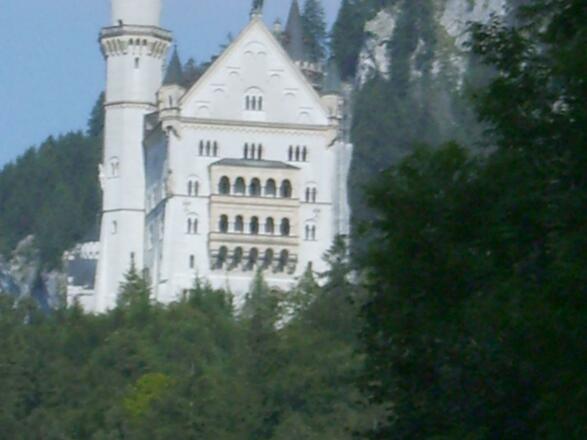 blick-vom-alpsee-auf-schloss-neuschwanstein