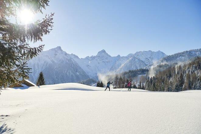 Langlaufen mit Blick auf die Zimba (c) Alex Kaiser