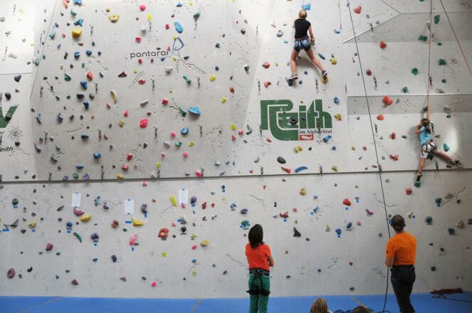 Kletterwand in Reith i.A.