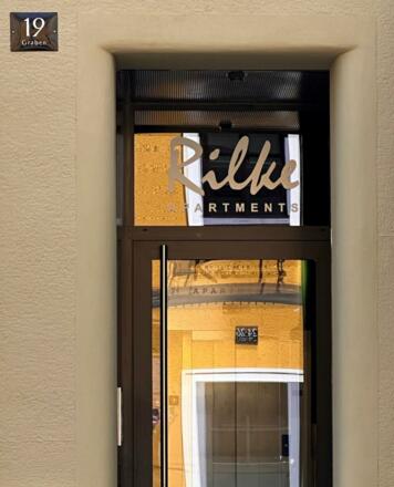 Eingang Rilke Apartments