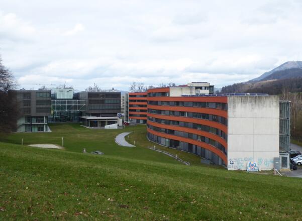 Die Fachhochschule Campus Urstein wurde im Jahr 2005 errichtet.
