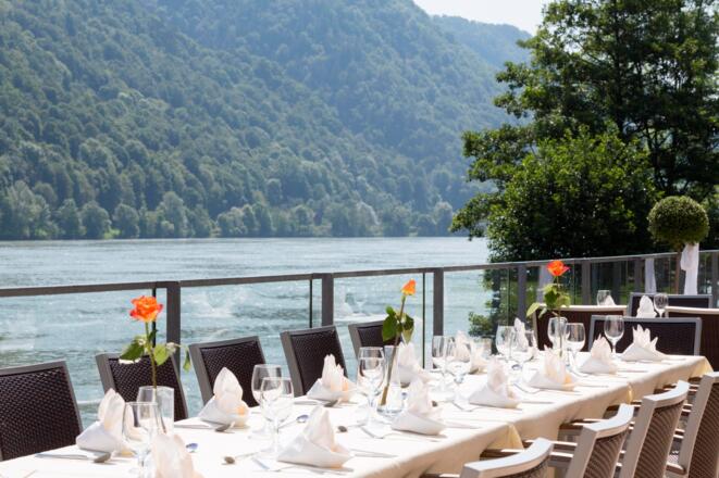 Terrasse mit Blick auf die Donau