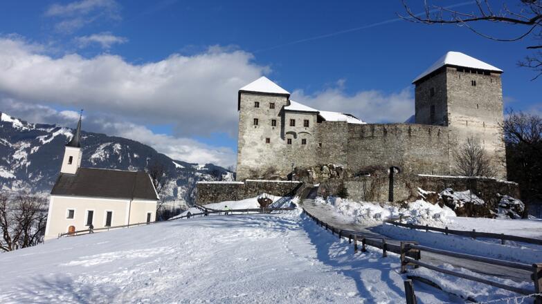 Die Burg im Winterkleid