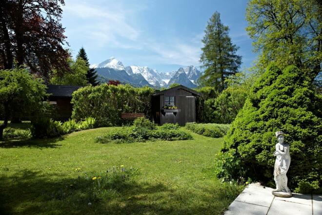 Blick in den Hotelgarten