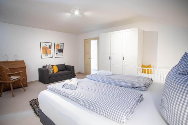 Schlafzimmer 1 mit Schlafsofa