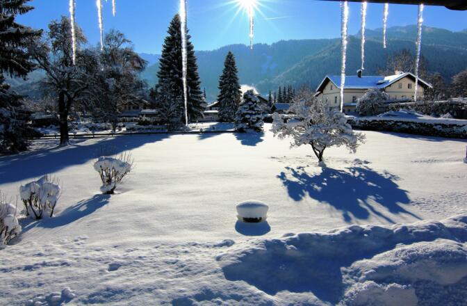 Gästehaus Hauterer Jörgl - Garten Winter