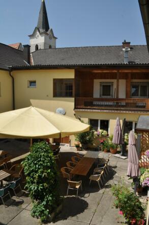 Innenhof Gastgarten
