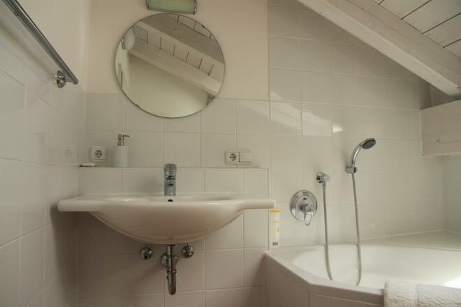 Badezimmer 2