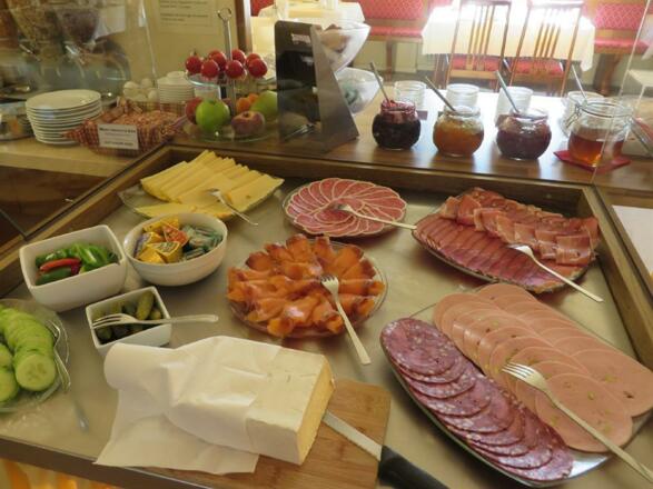 abwechslungsreiche Auswahl beim Frühstück