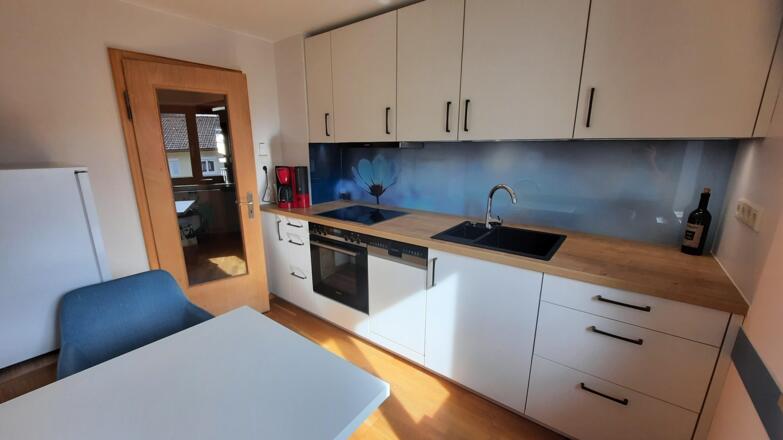 Küchenzeile, Induktionskochfeld, Spülmaschine