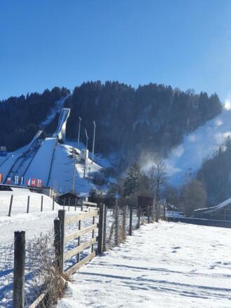 Sparzierweg zum Skistadion