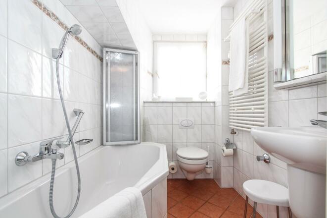 Gästehaus Hauterer Jörgl - Einzelzimmer Bad