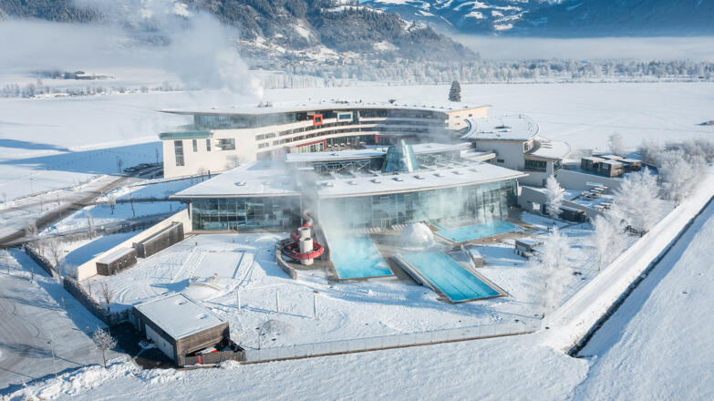 Die TauernSpa im Winterkleid von oben