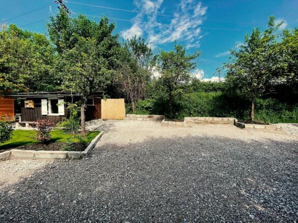 alp11_Parkplatz_sommer