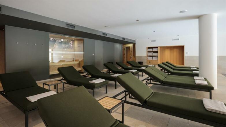 Liegebereich im Hallenbad