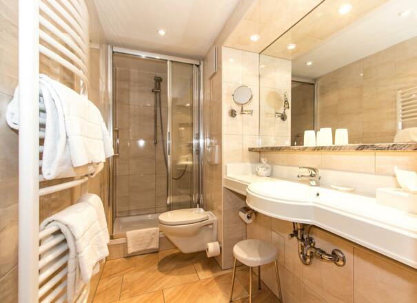 Gästehaus Hauterer Jörgl - Doppelzimmer Bad