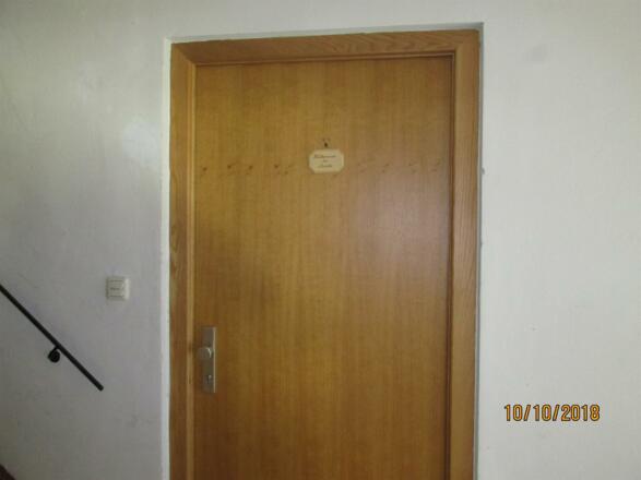 Wohnungstuer