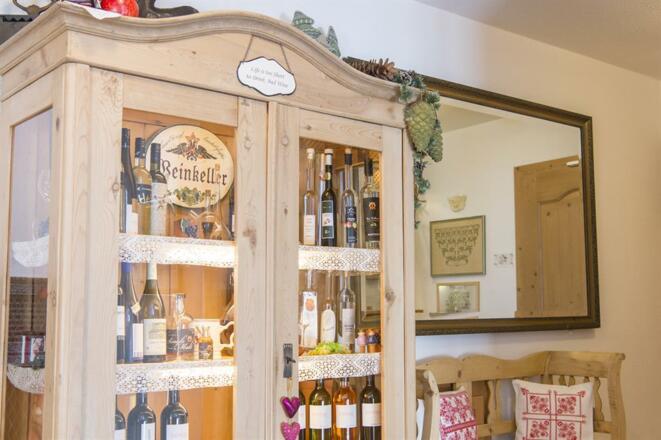 Ein gutes Glas Wein im Buerstegg