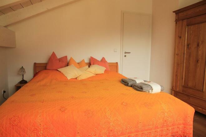 Schlafzimmer 2/1