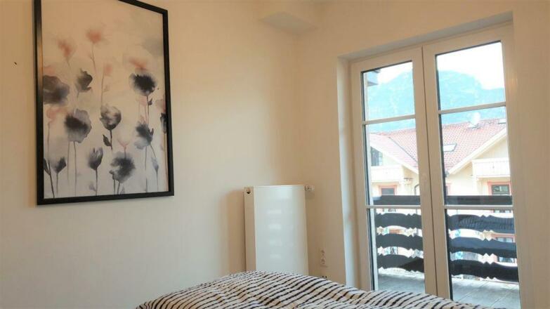 aa4deb92-adbc-4afc-bdef-dc0b76172454.f10