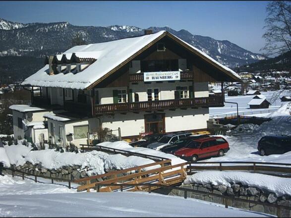 Skipiste-Brücke-Hotel