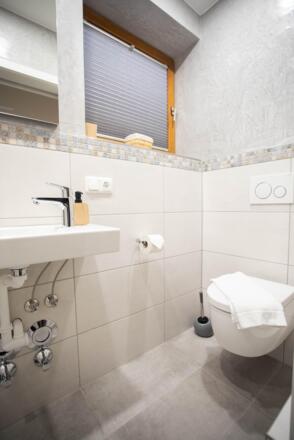 Badezimmer im Untergeschoss