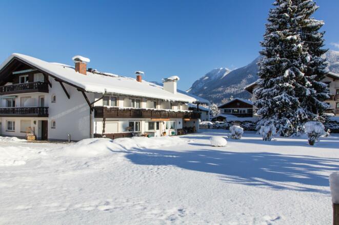 Gästehaus Hauterer Jörgl - Aussenansicht Winter