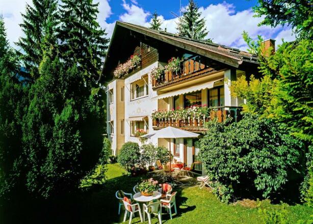 Haus_außen_Sommer_100 Kopie