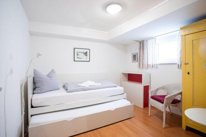 Schlafzimmer 6 im UG