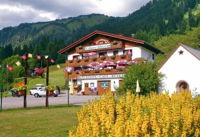 Haus mit Kapelle