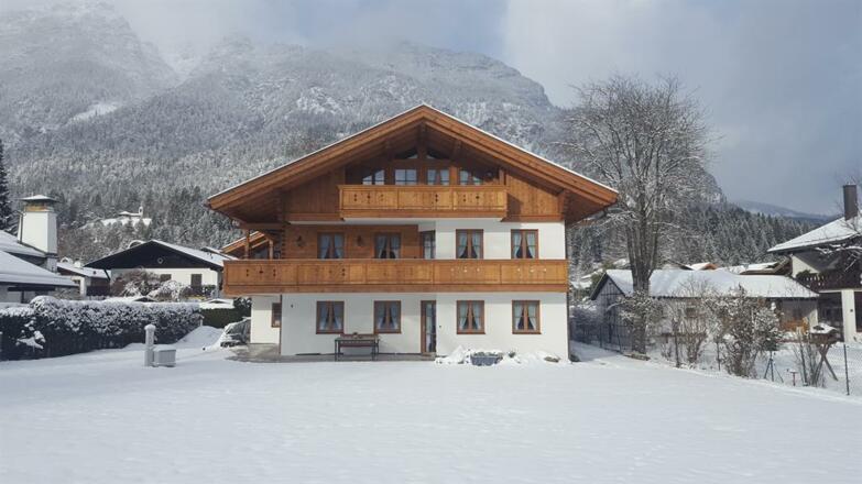 Hausansicht Winter
