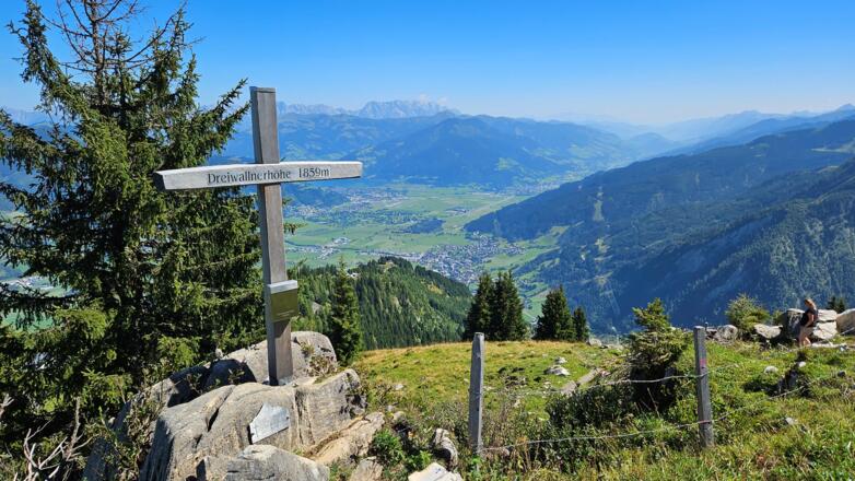 Dreiwallnerhöhe auf 1.859 m