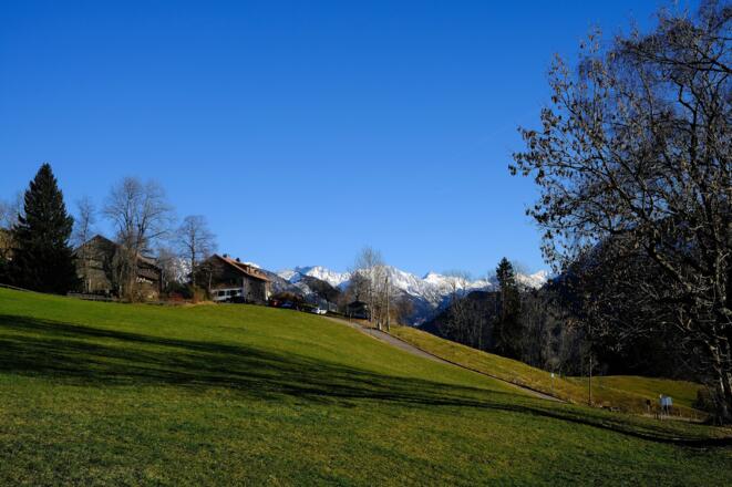 Sonthofener Ortsteil Breiten vor Allgäuer Bergen