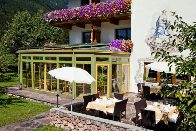 Garten Hotel Sonnenuhr
