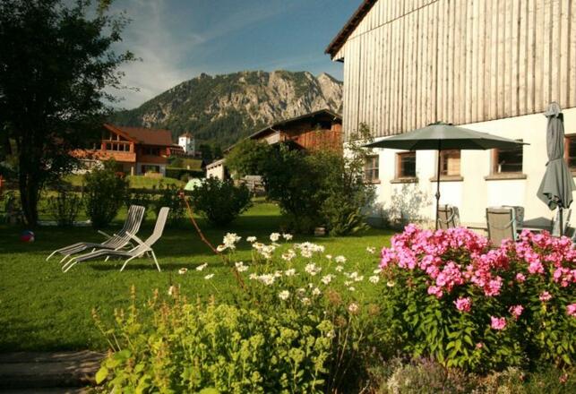 Garten lädt zum Verweilen ein