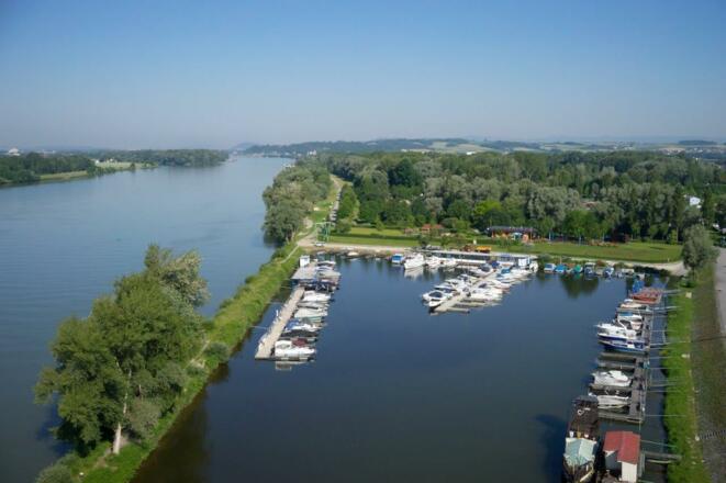 Hafen Au an der Donau