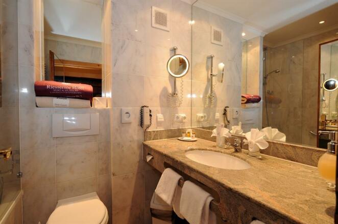 Badezimmer Maisonette / Doppelzimmer Beispiel